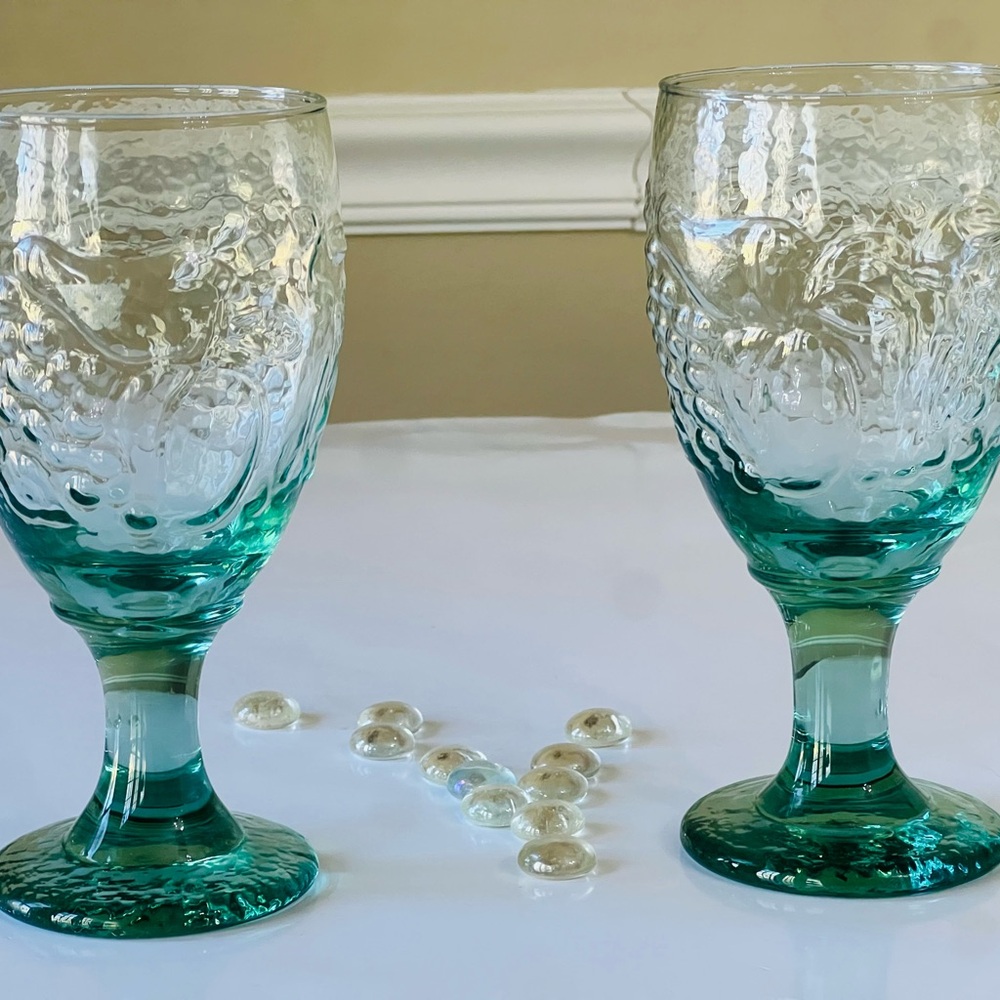 Libbey’s Green Orchard Water Goblets, Glasses, Large Wine Glass - Picture 4 of 7